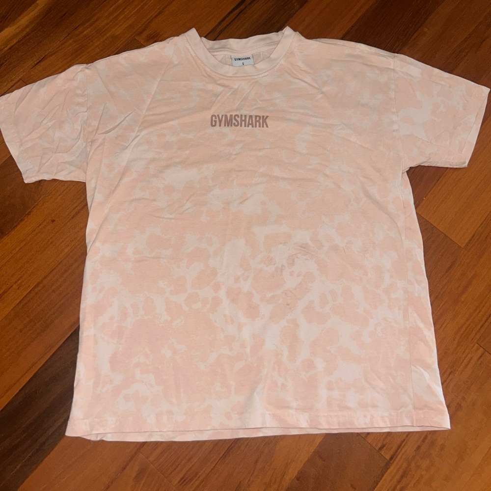 Gymshark Men's Light Pink Patterned Tee